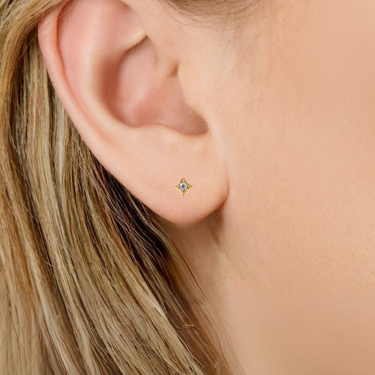 Illuminess™ Mini Gold Vermeil Star Studs