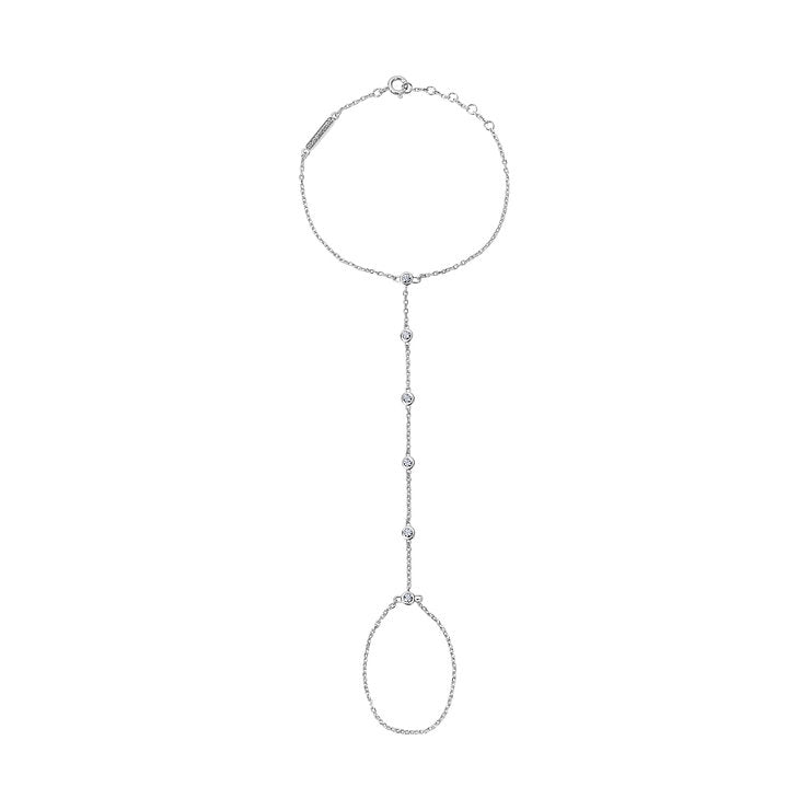 Bloomtine Illuminess™ sterling silver sparkle diamond hand chain; an elegant finger bracelet featuring shimmering diamond-cut details in 925 silver for a luxury look. Sparkle diamond hand chain in premium sterling silver by Bloomtine; a unique and delicate Illuminess™ jewellery gift for bridesmaids, birthdays, or special occasions.