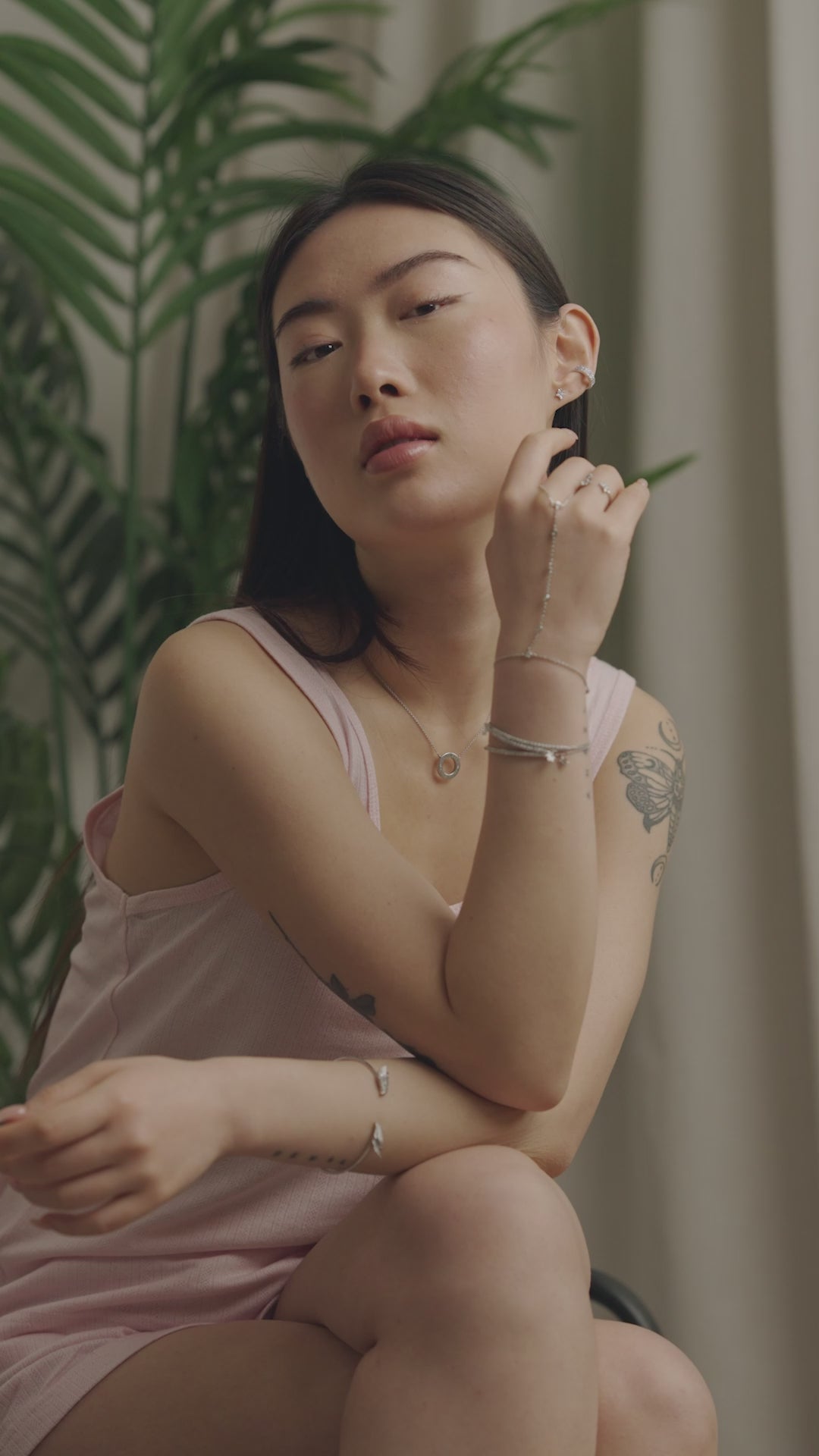 BLOOMTINE silver jewellery gift ideas as showcased by a stylish customer, demonstrating elegant pieces perfect for meaningful gifting 